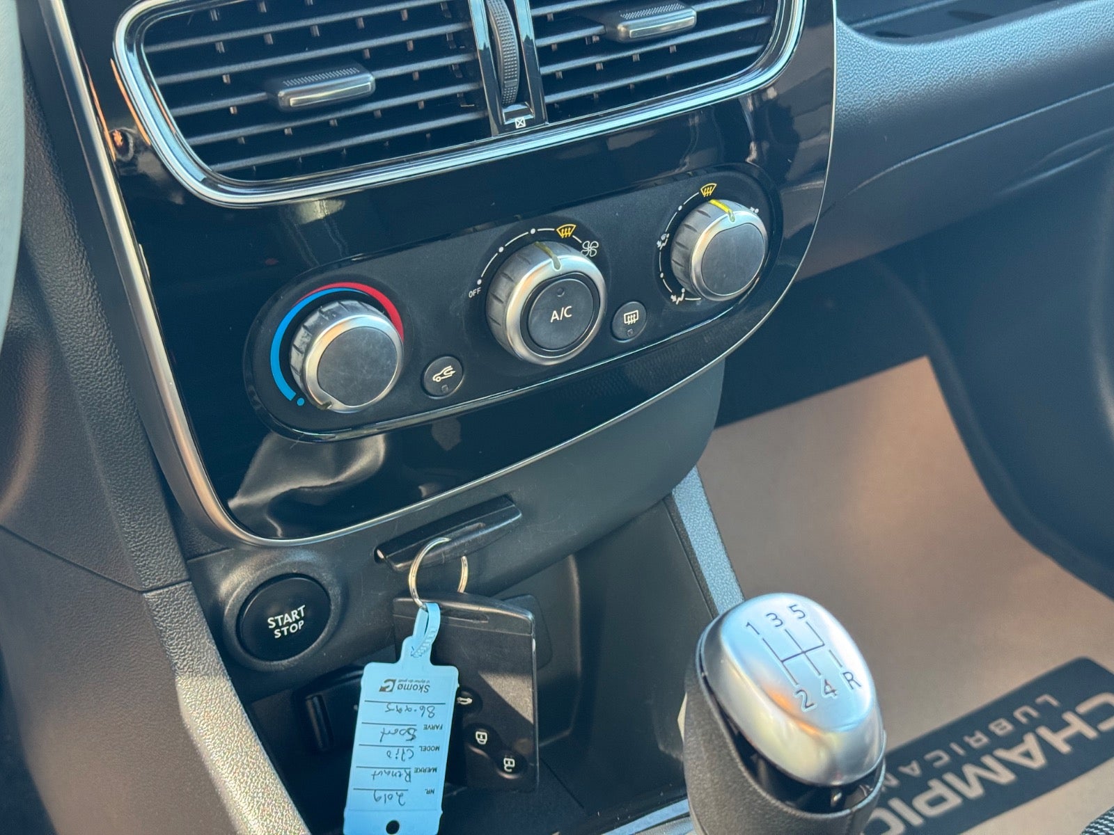 Billede af Renault Clio IV 0,9 TCe 90 Zen Sport Tourer