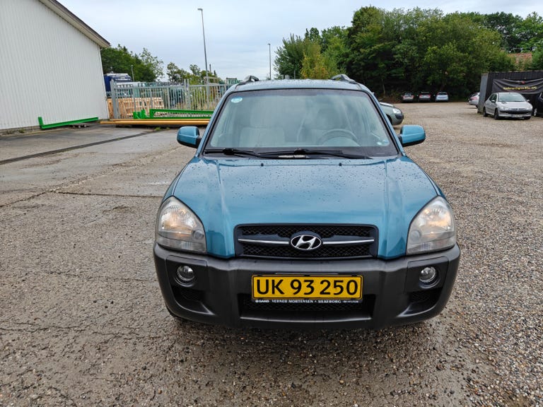 Hyundai Tucson CRDi GLS 4WD Van