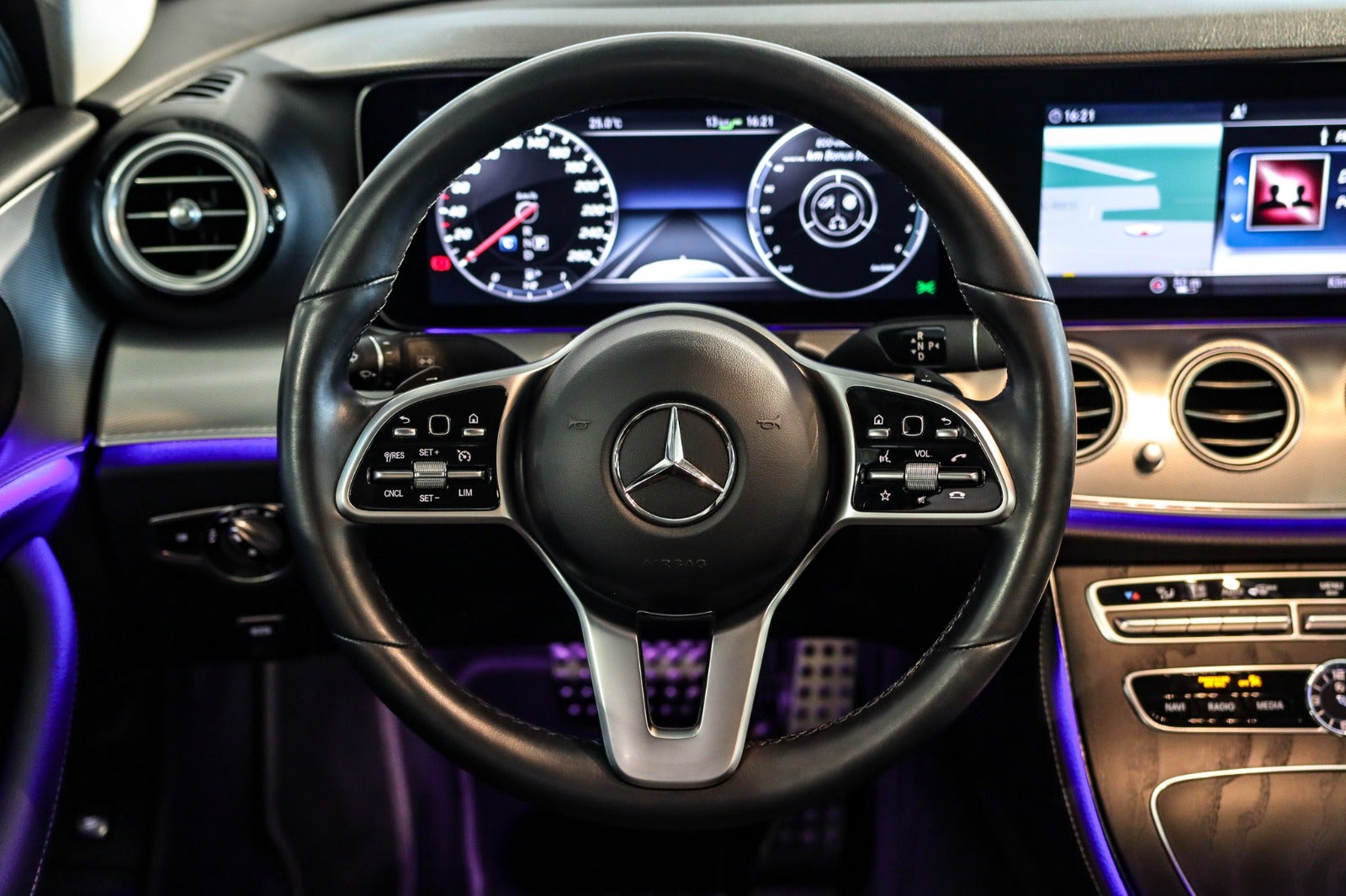 Billede af Mercedes E300 de 2,0 AMG Line aut.