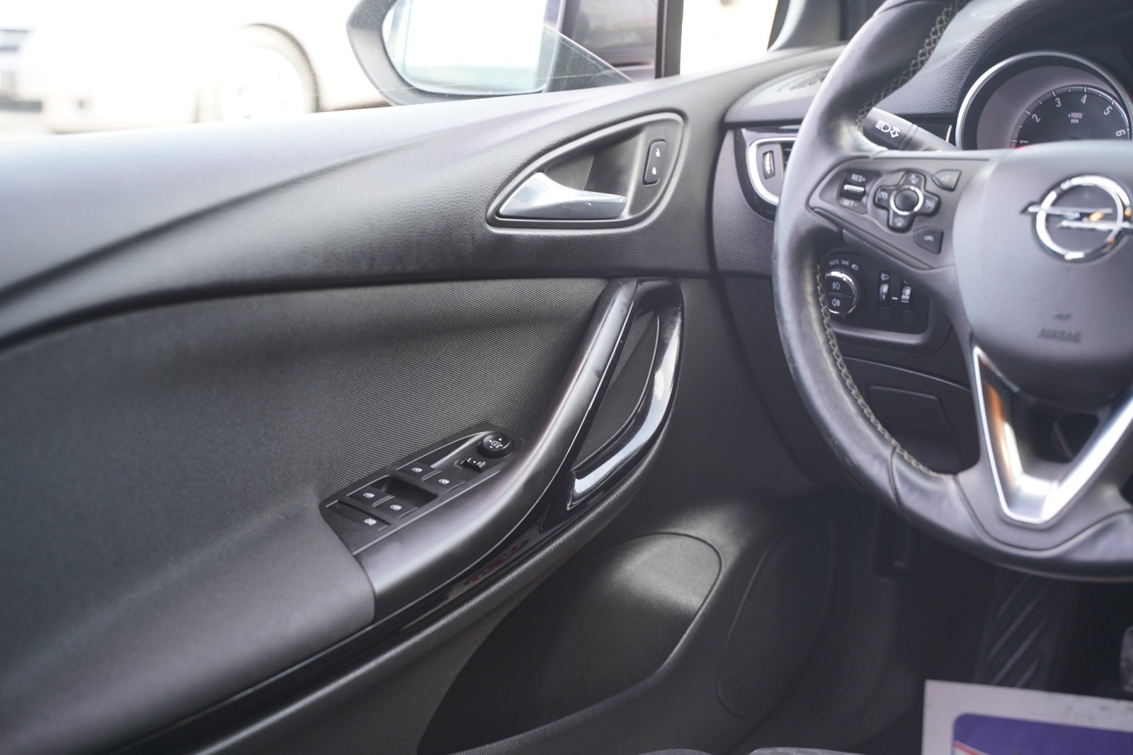 Billede af Opel Astra 1,4 T 150 Dynamic Sports Tourer