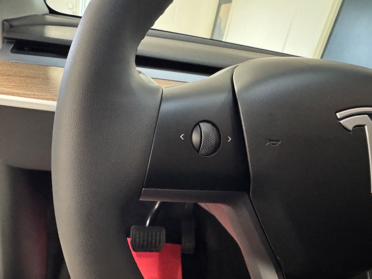 Tesla Model Y Long Range RWD