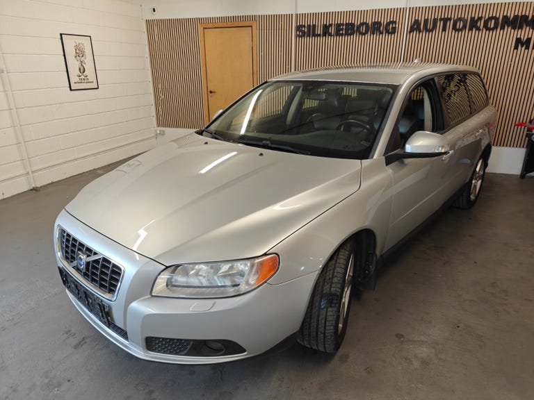 Volvo V70 Momentum
