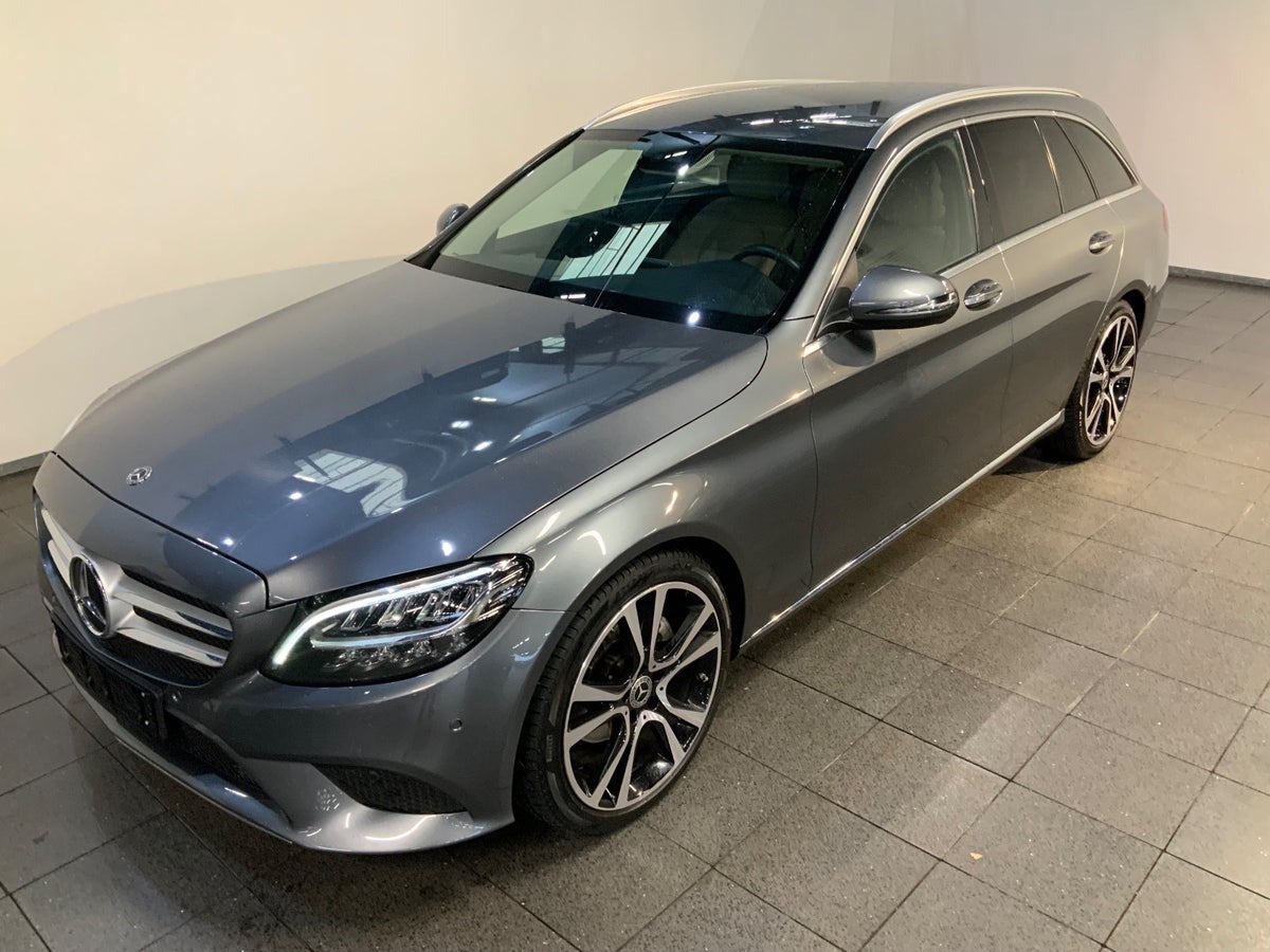 Mercedes-Benz C 220 d (1/8)