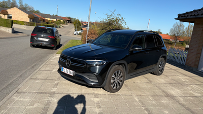 Mercedes EQB300  AMG Line 4Matic 7prs 5d