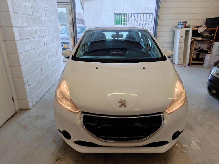 Peugeot 208 VTi Active