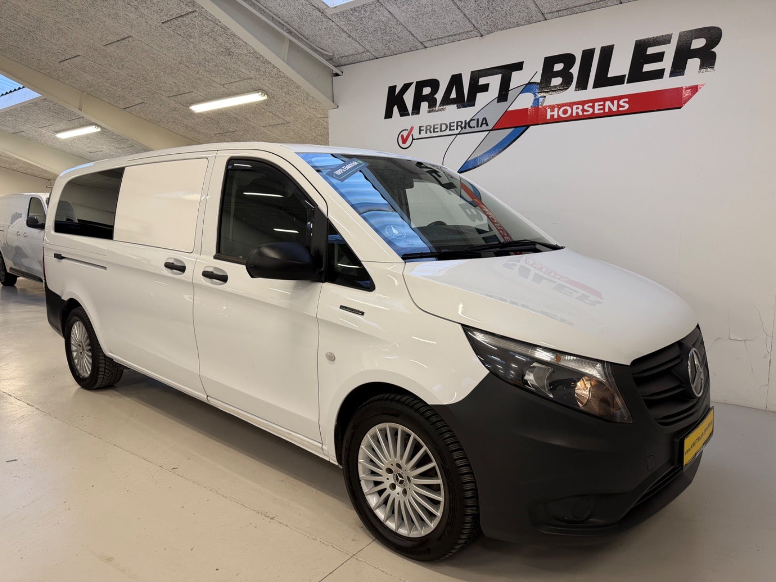Billede af Mercedes eVito 129  Tourer PRO XL Van