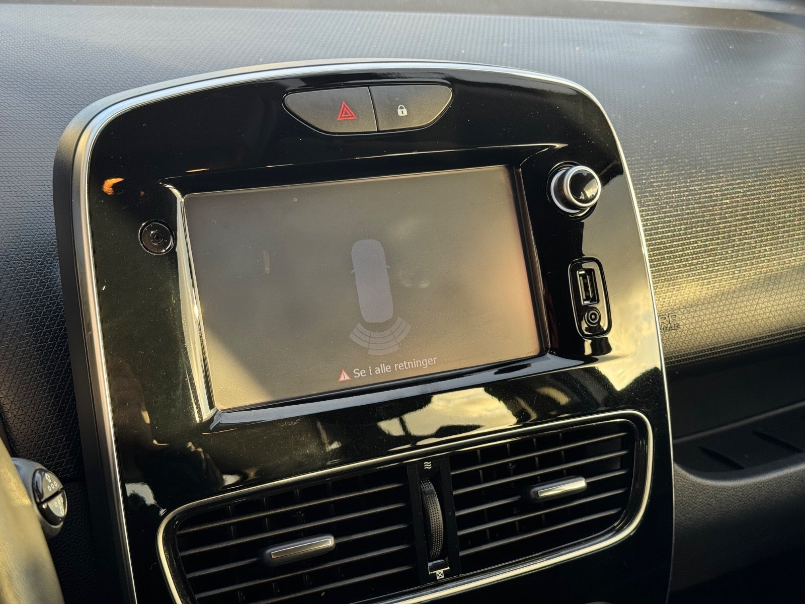 Billede af Renault Clio IV 1,5 dCi 90 Zen Sport Tourer