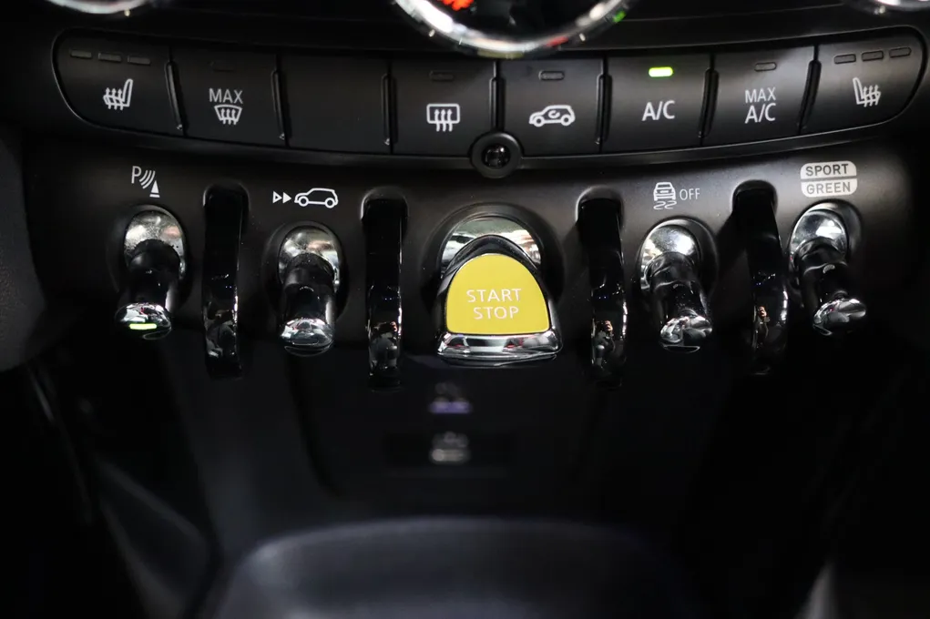 MINI Cooper SE Yours Trim