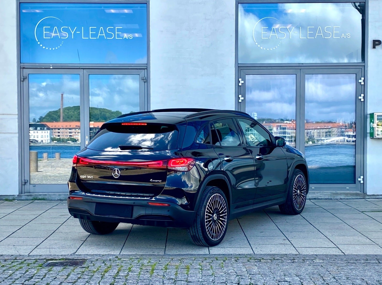 Billede af Mercedes EQA350  AMG Line 4Matic