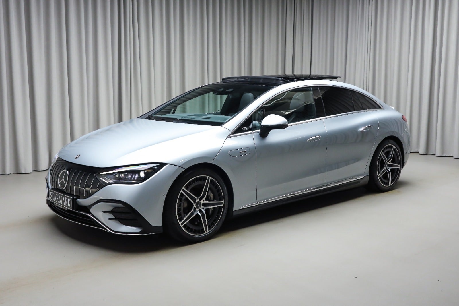 Mercedes-AMG EQE 43 (1/8)