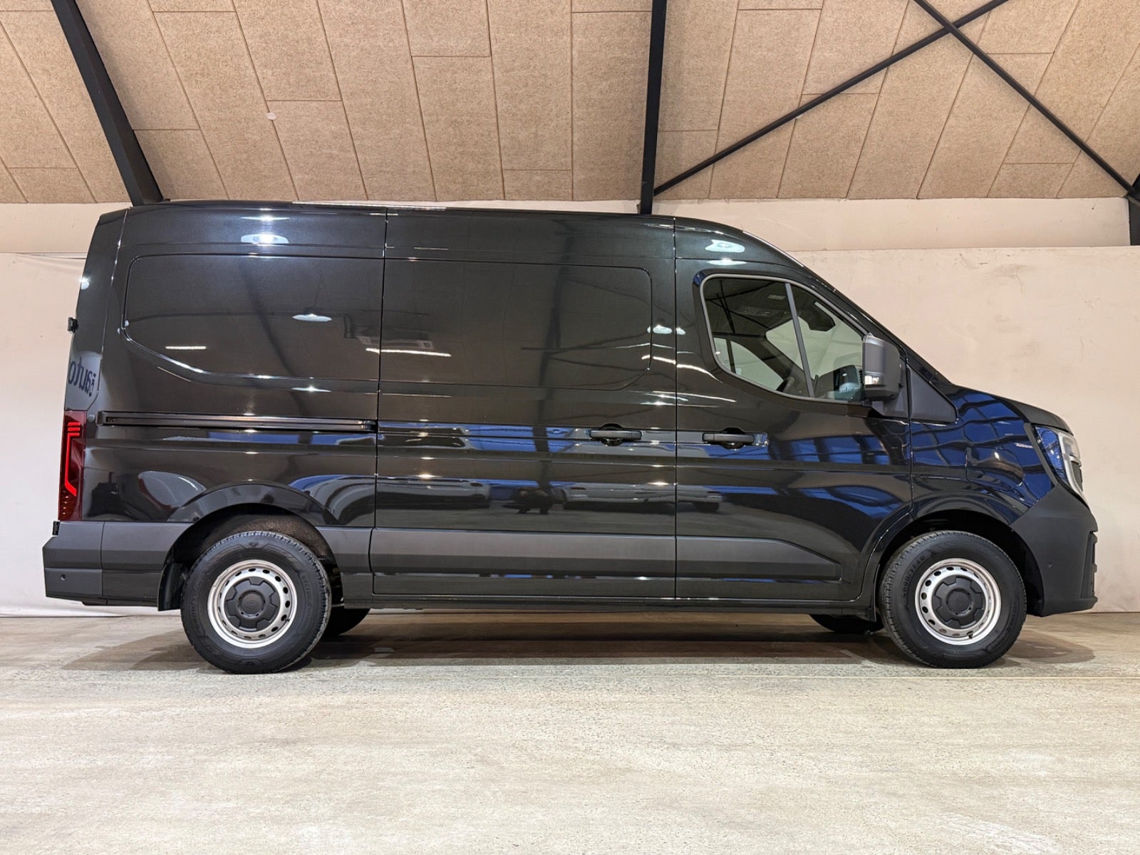 Renault Master V T35 E-Tech L2H2 Kassevogn Tekno