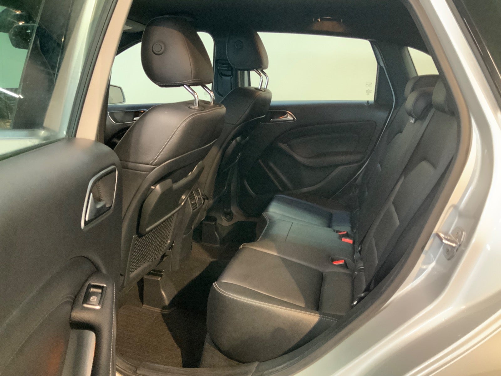 Mercedes-Benz B 200 d (8/8)