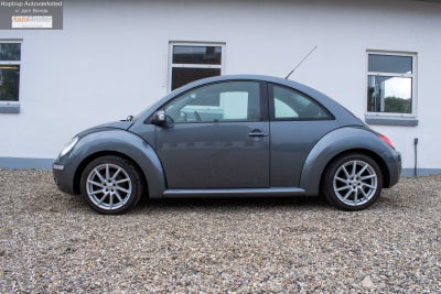 VW New Beetle 1,6 Trendline Benzin modelår 2009 km 133000 nysynet ABS airbag servostyring, 17" alufæ