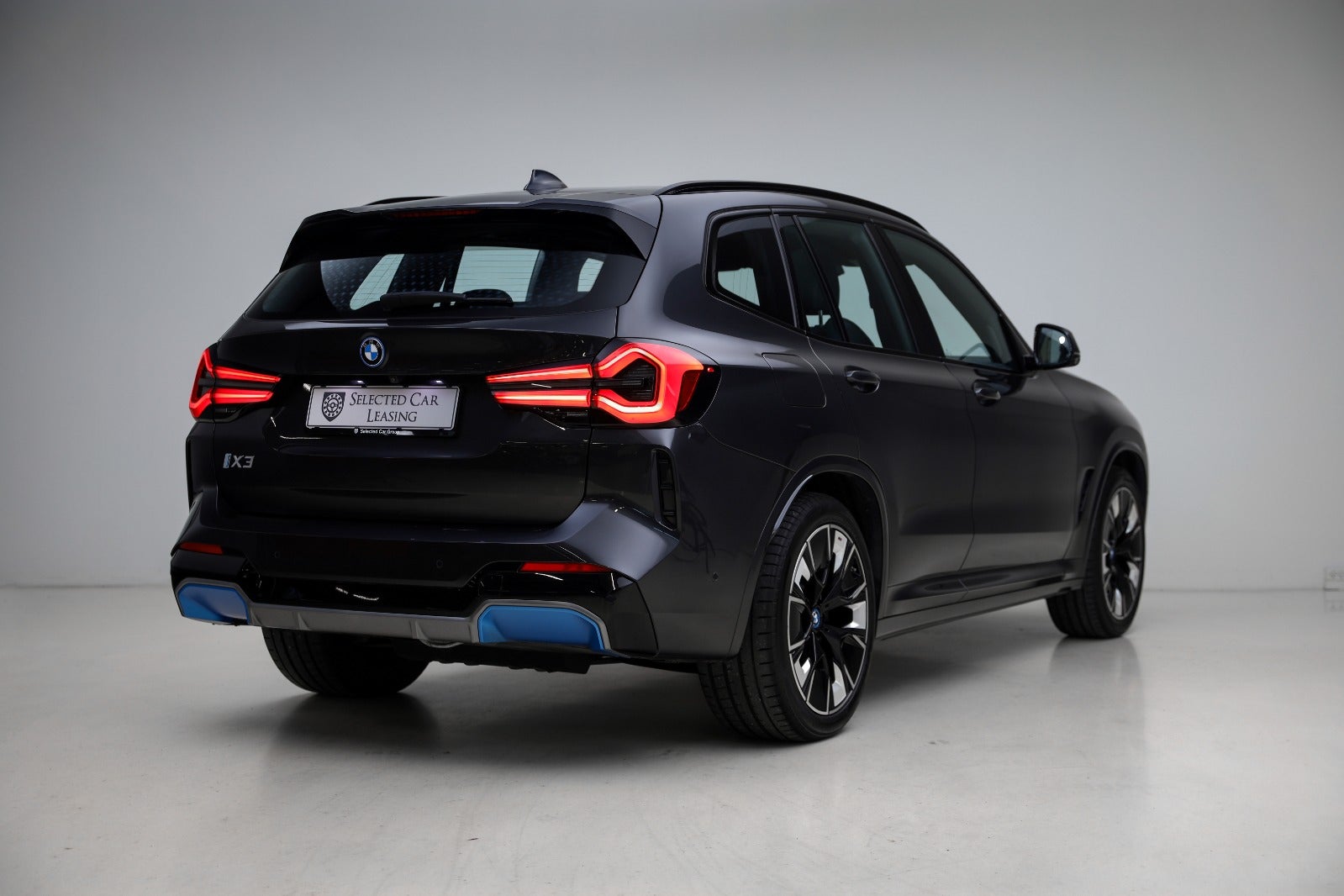 BMW iX3 Charged Plus M-Sport