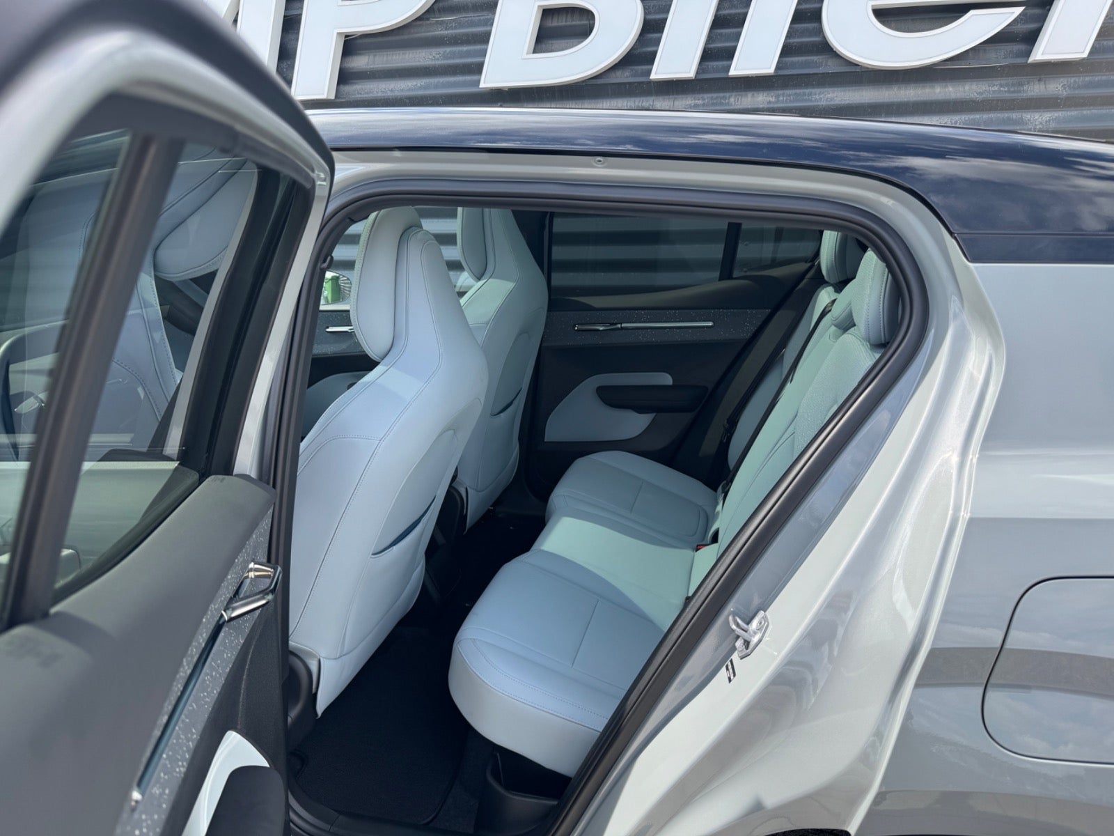 Billede af Volvo EX30  Extended Range Ultra