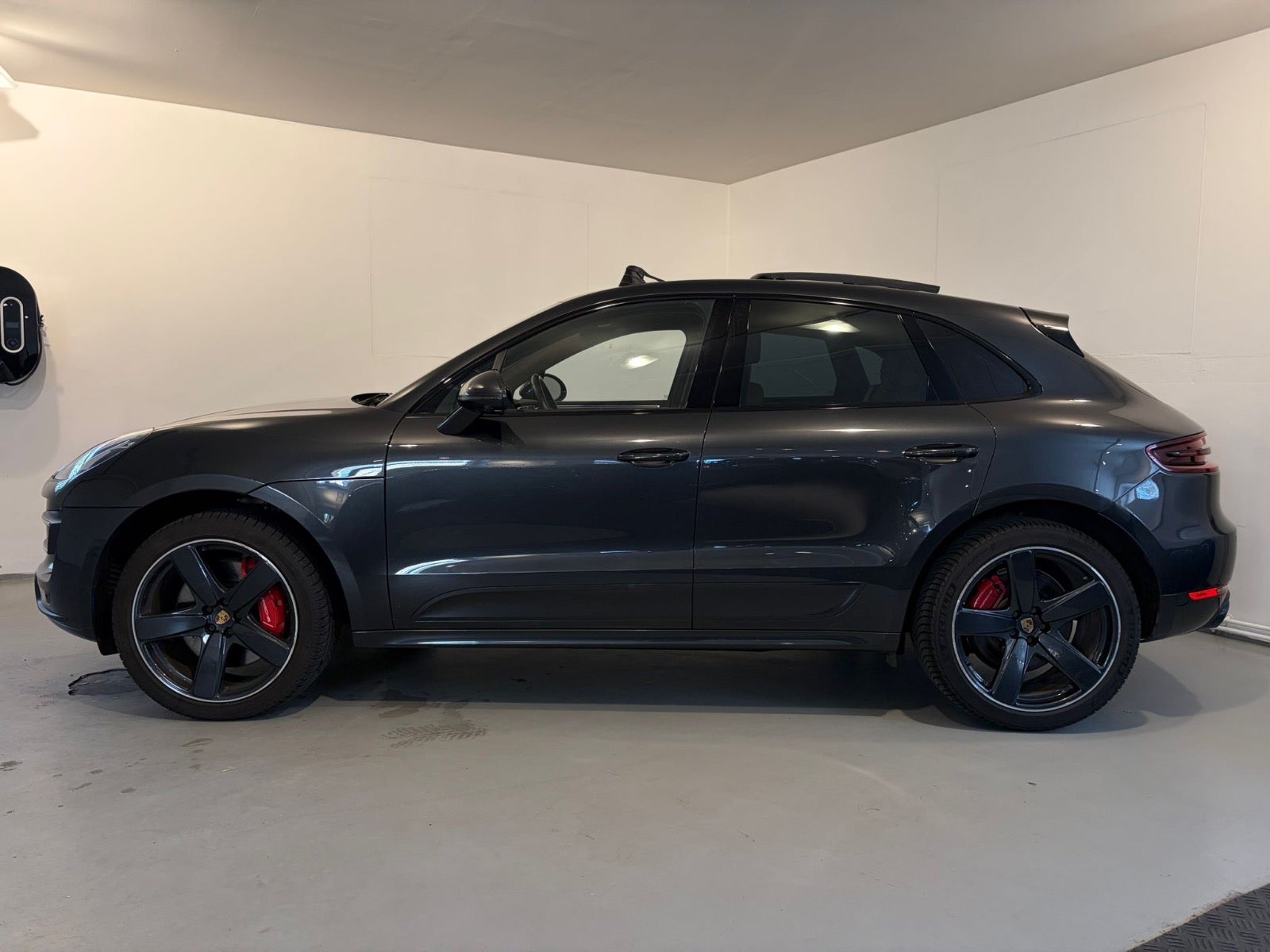Porsche – Macan Turbo