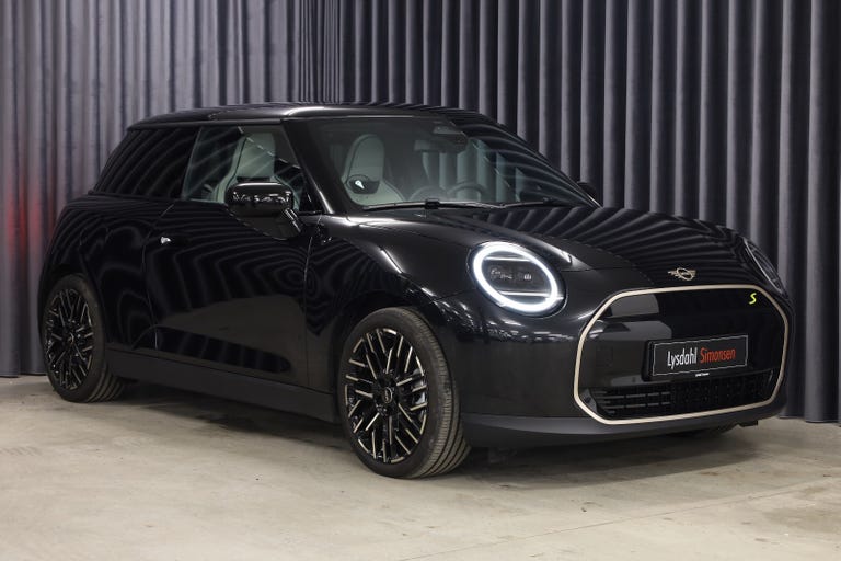 MINI Cooper SE Favoured Trim XL