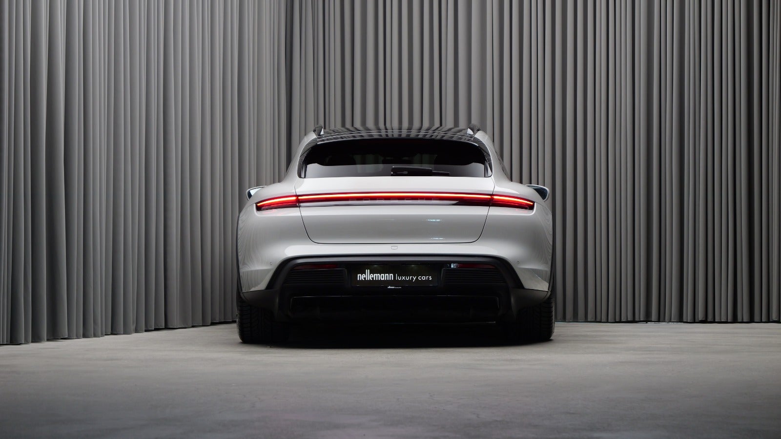 Porsche Taycan 4 Performance+ Cross Turismo