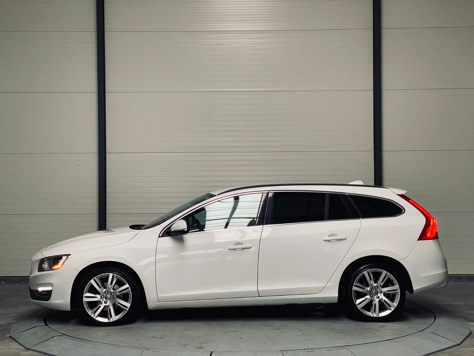 Billede af Volvo V60 2,0 D4 181 Momentum aut.