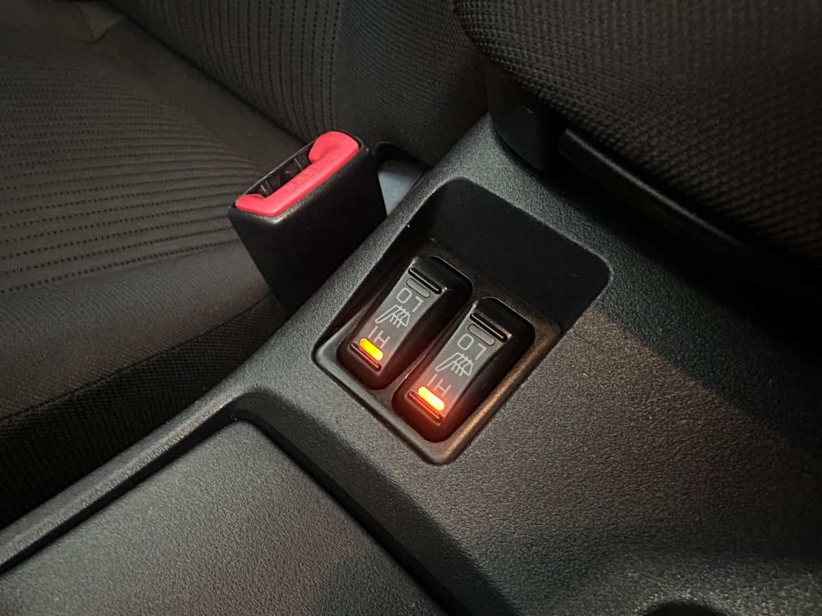 Mitsubishi Lancer Invite SportBack
