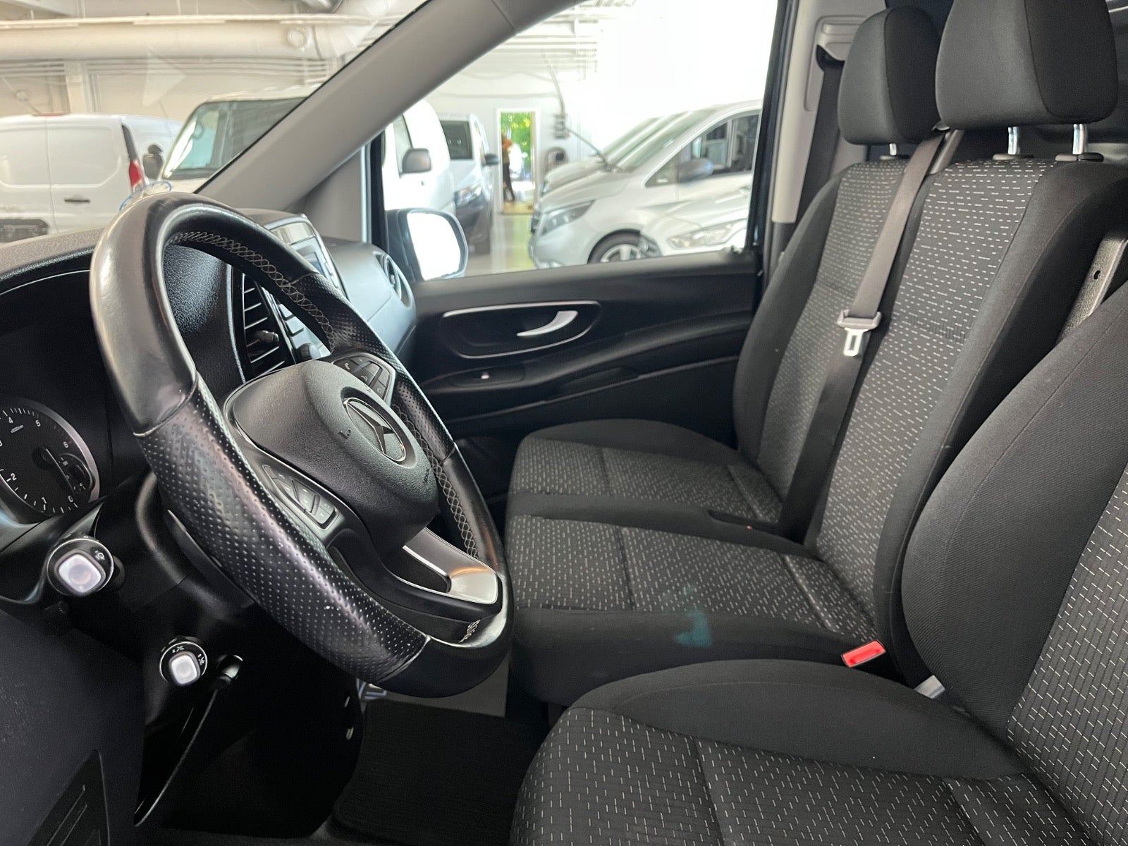 Billede af Mercedes Vito 114 2,0 CDi Kassevogn aut. L RWD