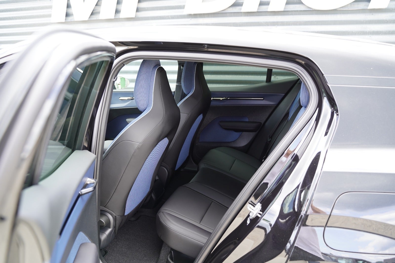 Billede af Volvo EX30  Standard Range Core
