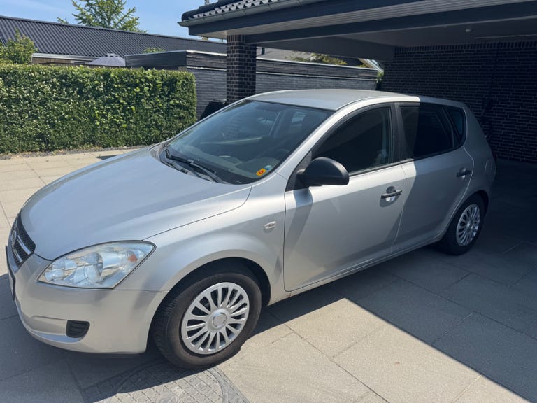Kia Ceed CVVT Active