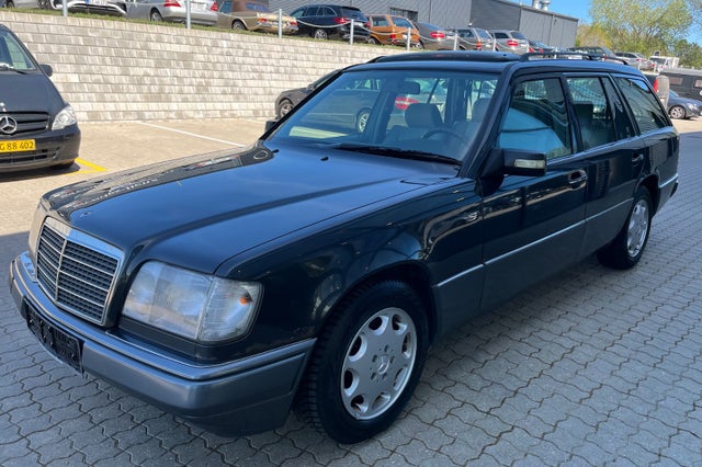 Mercedes 220 E 2,2 aut.