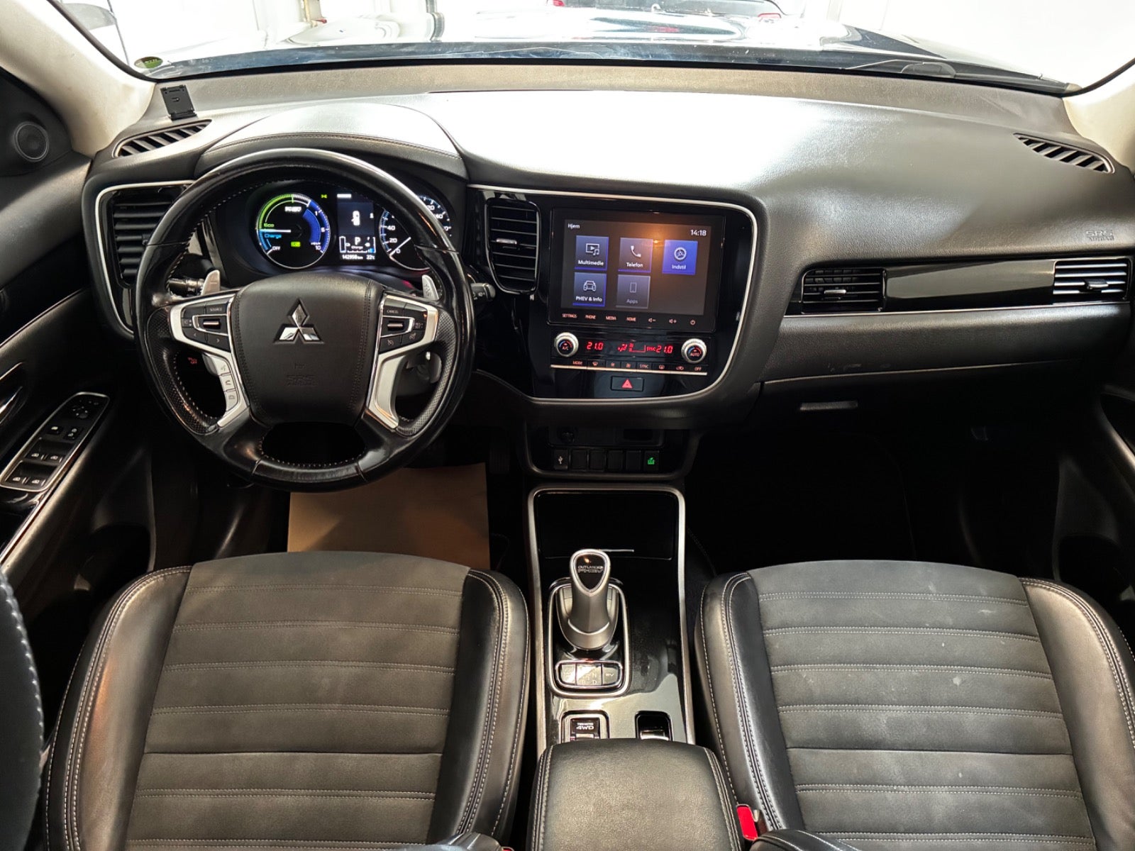 Billede af Mitsubishi Outlander 2,4 PHEV Invite+ CVT 4WD