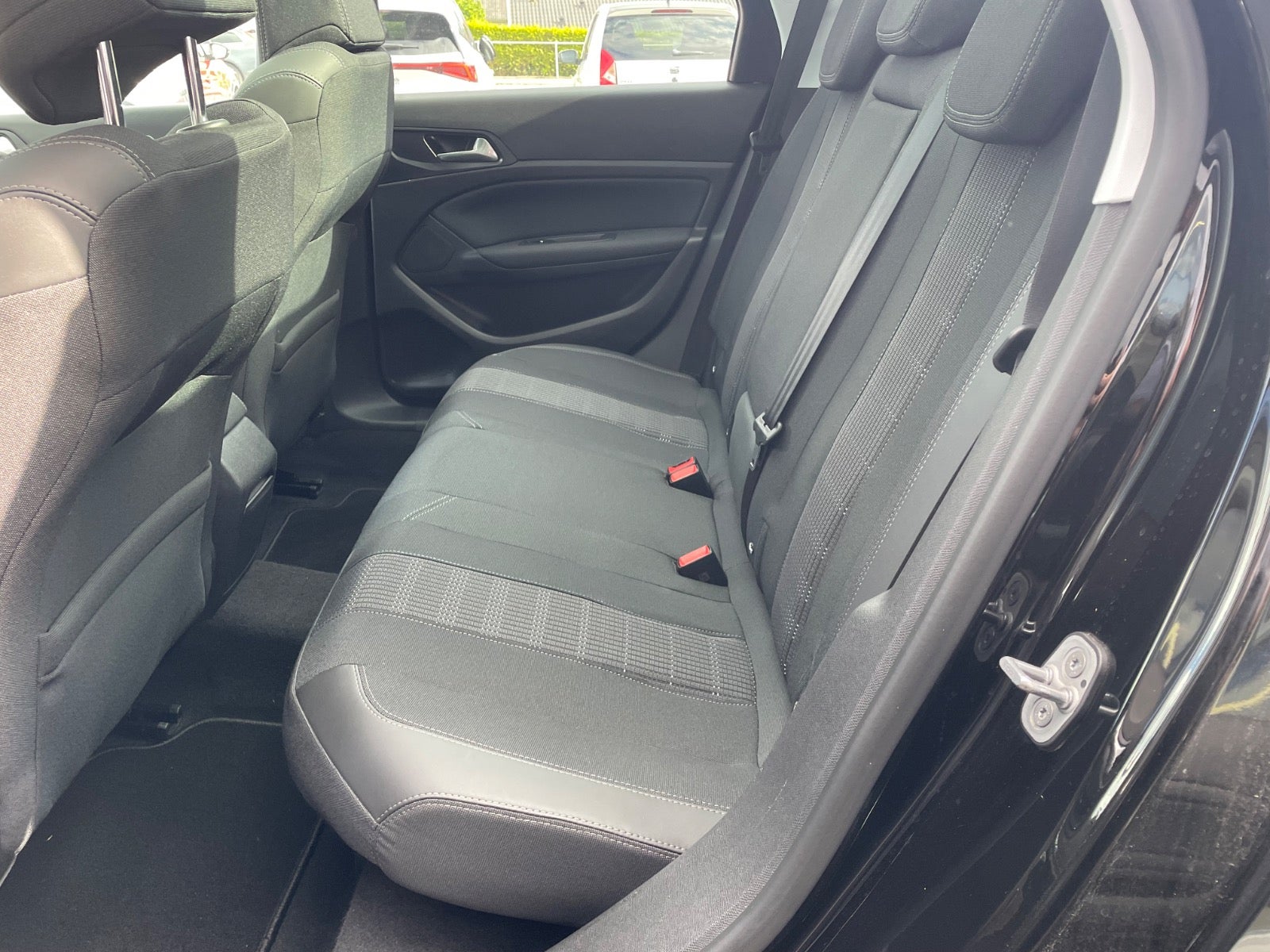 Billede af Peugeot 308 1,6 BlueHDi 120 Allure Sky SW