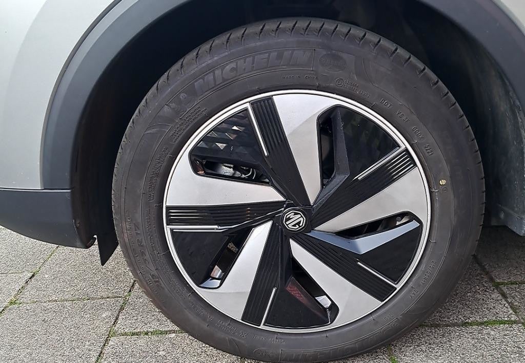 MG ZS Luxury