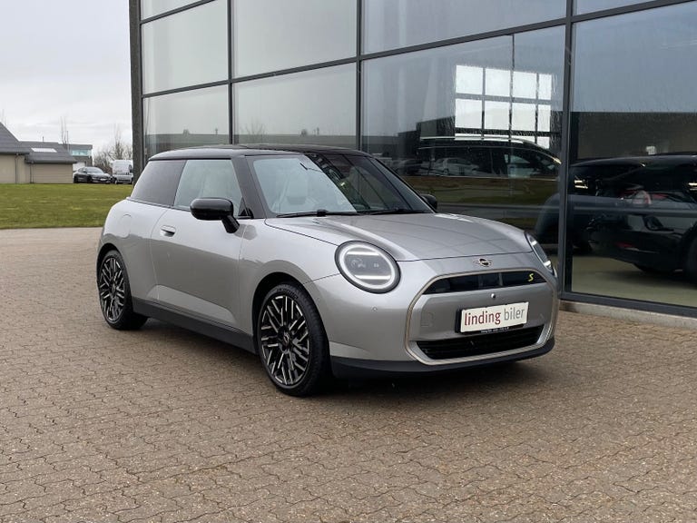 MINI Cooper SE Favoured Trim XL