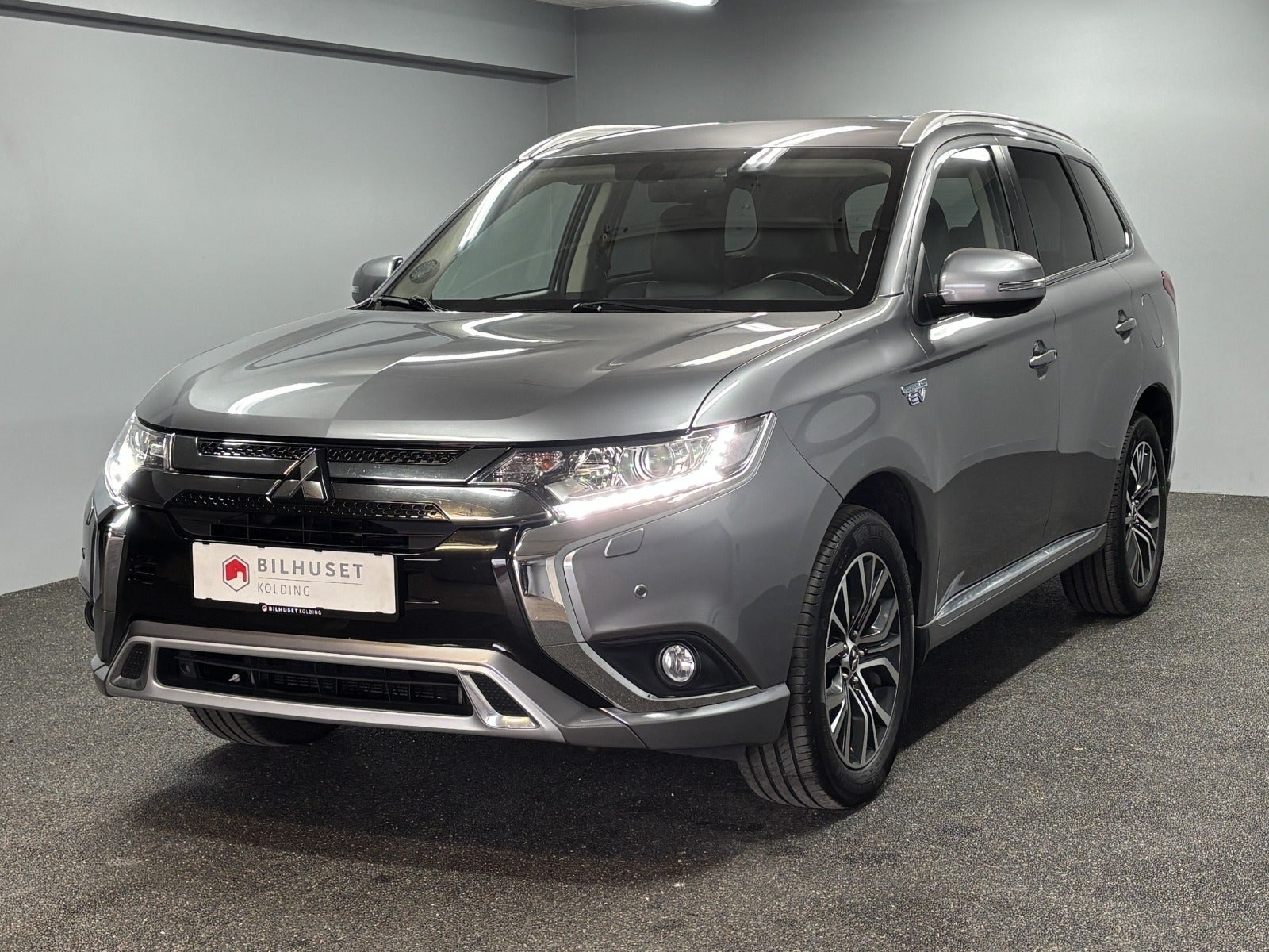 Billede af Mitsubishi Outlander 2,4 PHEV Invite CVT 4WD