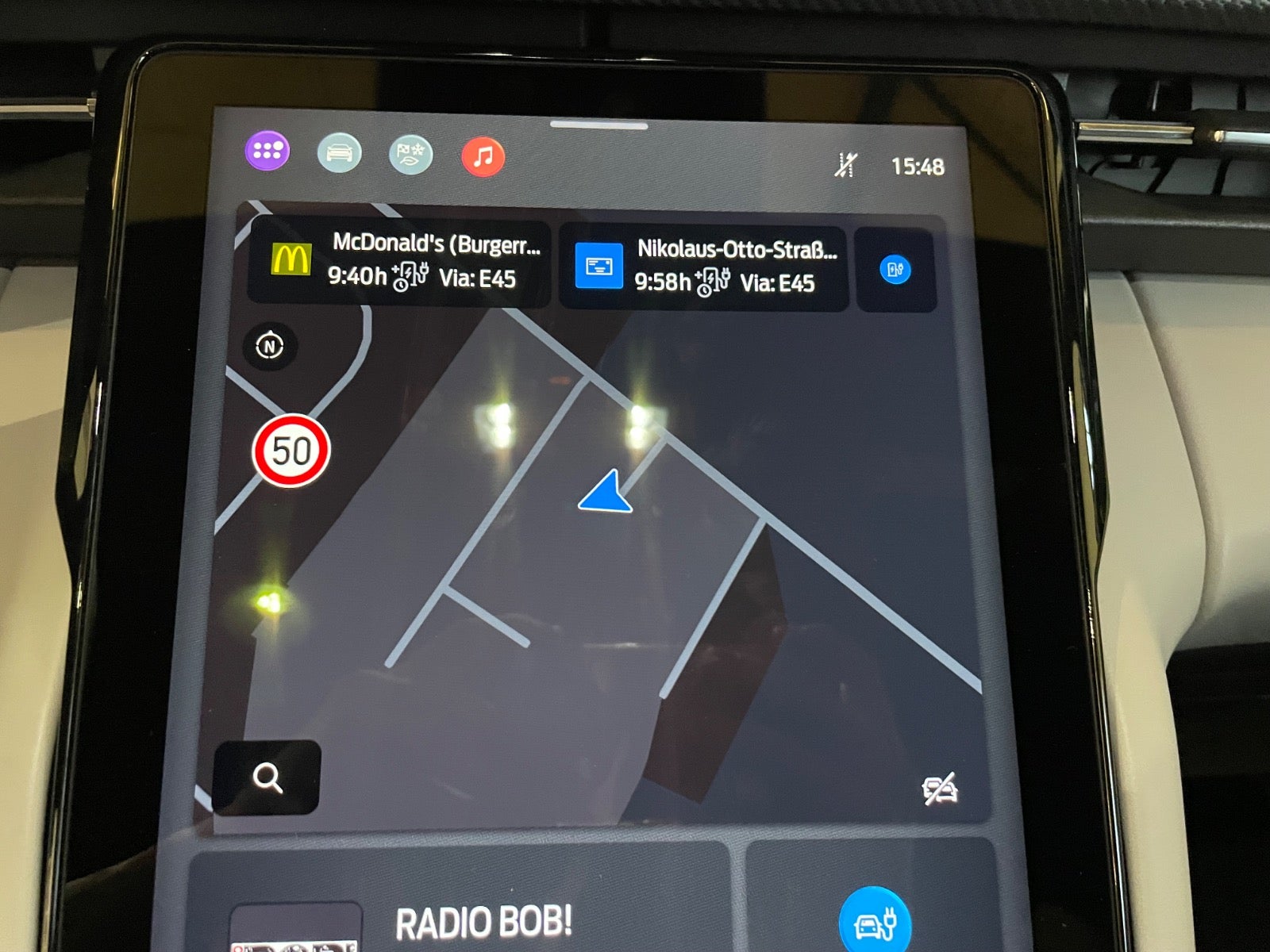 Ford Explorer Premium Extended Range