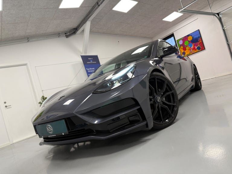 Tesla Model 3 RWD