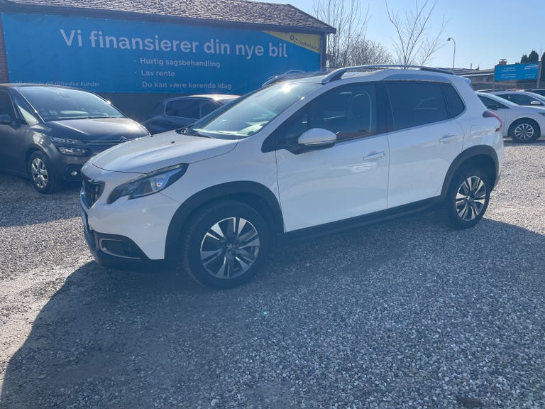 Peugeot 2008 BlueHDi 100 Desire Sky