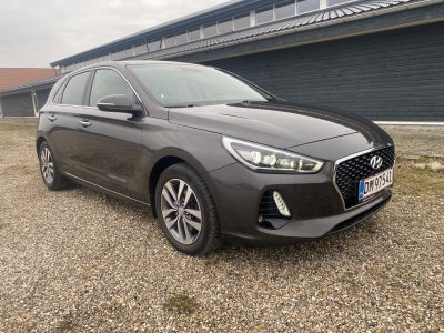 Hyundai i30 1,6 CRDi 110 Premium 5d