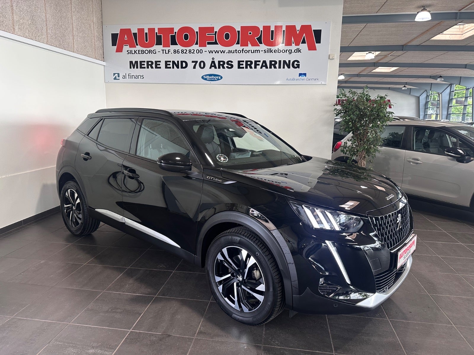 Peugeot 2008 BlueHDi 130 GT Line EAT8
