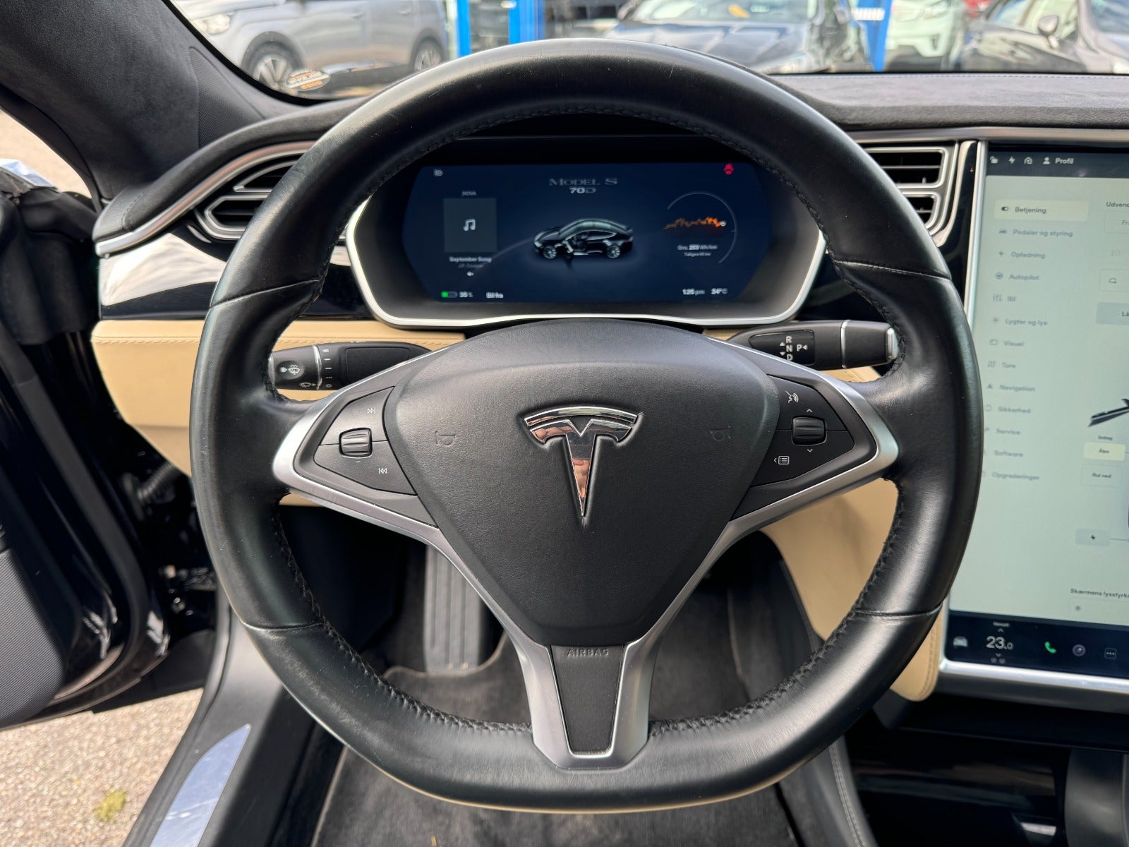 Tesla Model S 2015