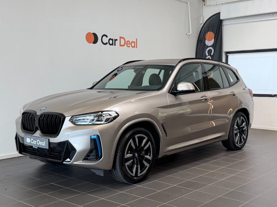 BMW iX3 billede