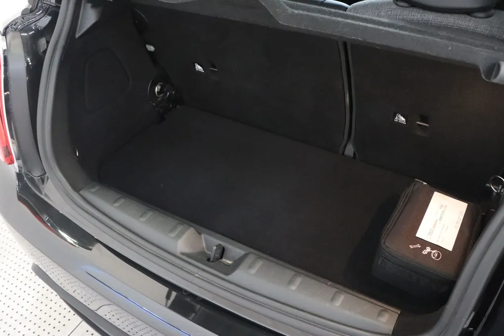 MINI Cooper SE Camden Edition