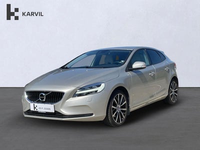 Volvo V40 2,0 T3 152 Momentum 5d