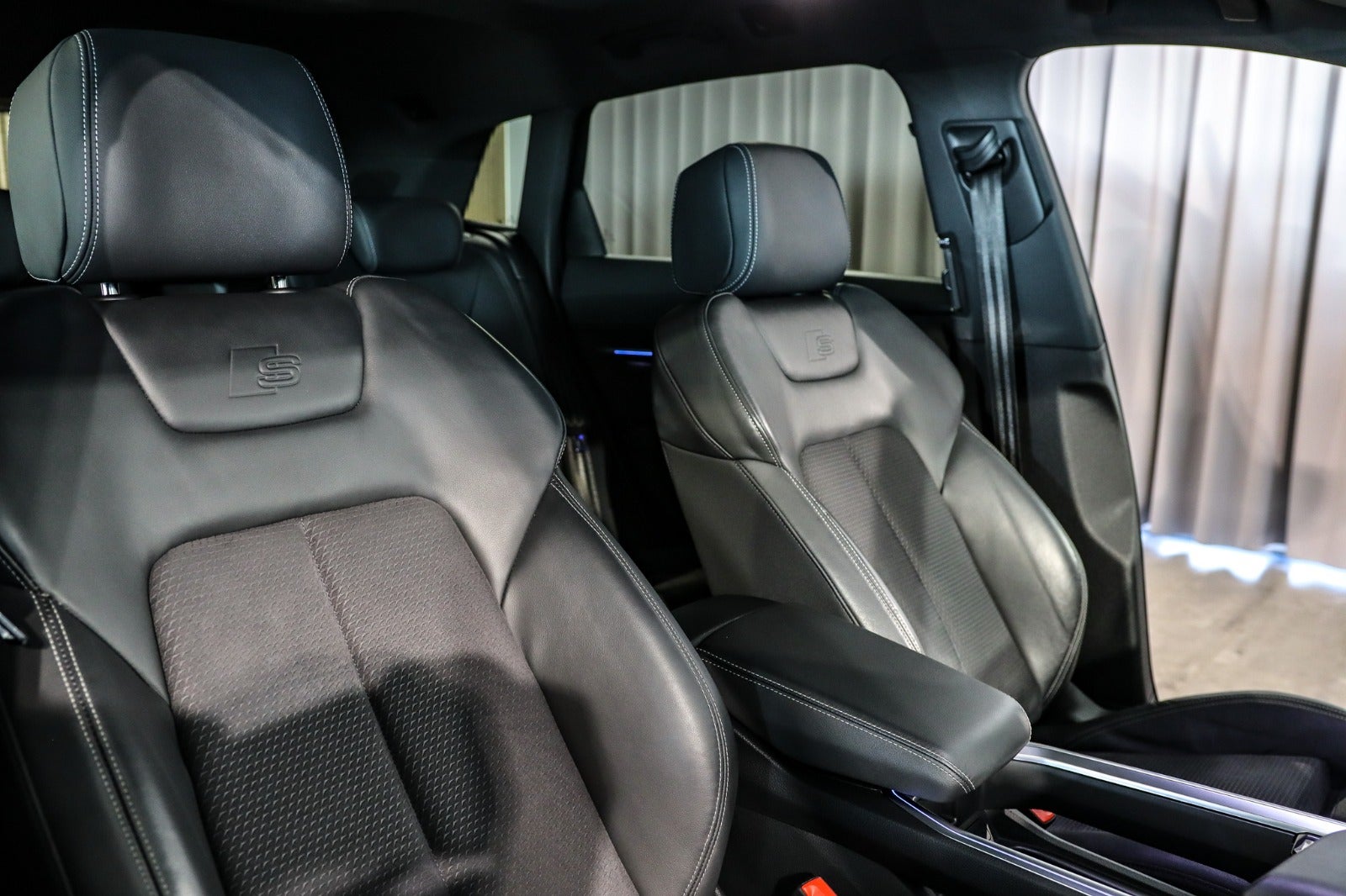 Billede af Audi Q8 e-tron 55 S-line Black Edition quattro