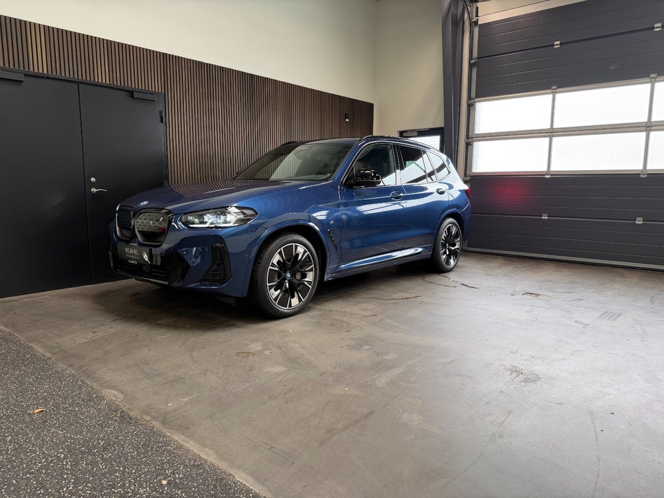 BMW iX3 Charged Plus M-Sport