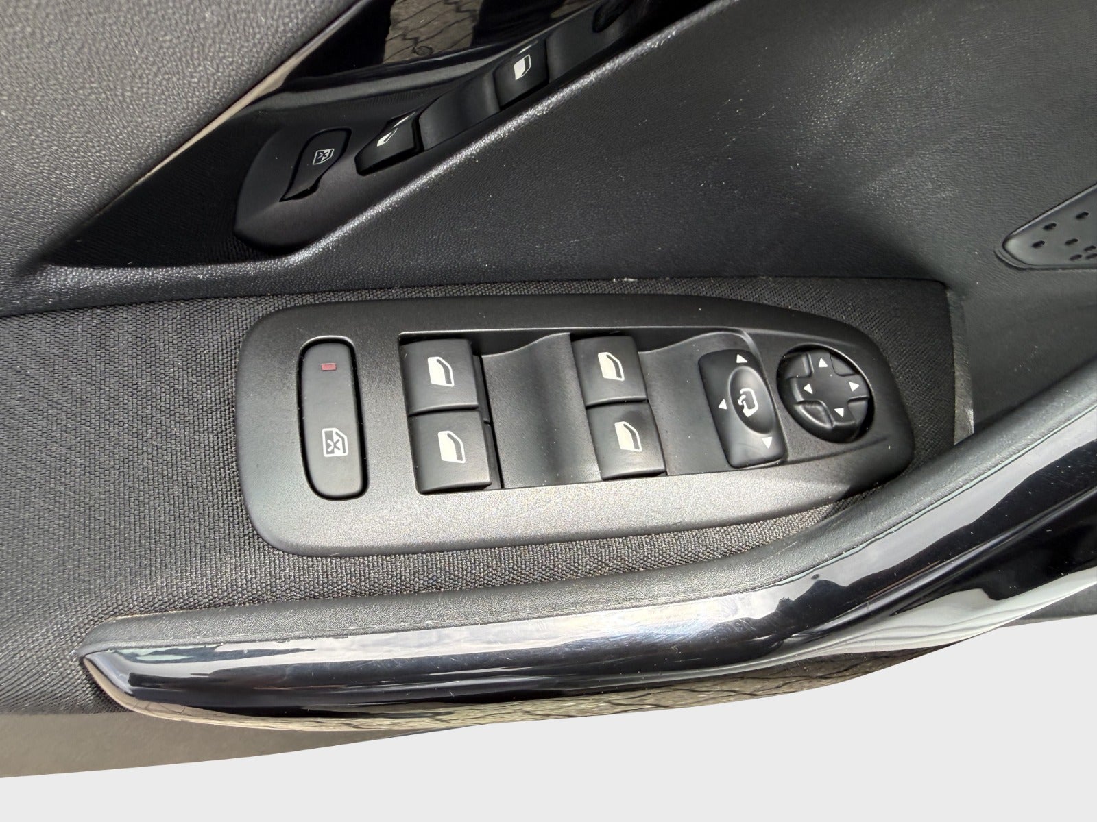 Billede af Peugeot 208 1,2 PureTech 82 Allure Sky