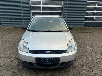 Ford Fiesta 1,3 Ambiente Benzin modelår 2004 km 238000 ABS airbag, På jagt efter ny bil? kom forbi o