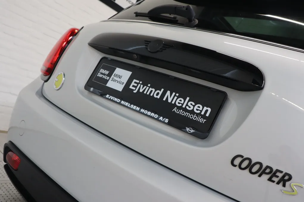 MINI Cooper SE Camden Edition