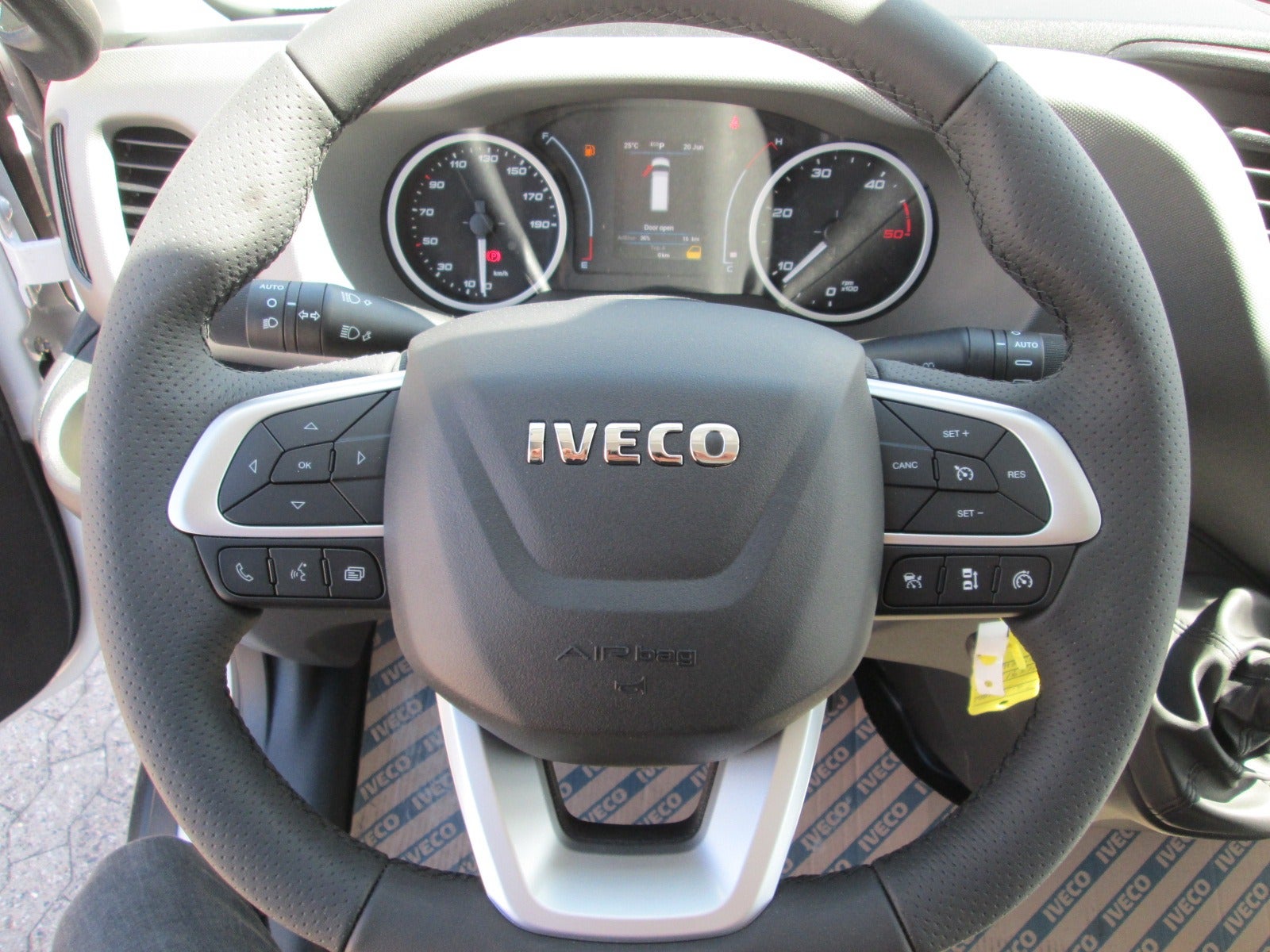 Billede af Iveco Daily 3,0 35S18 12m³ Van AG8