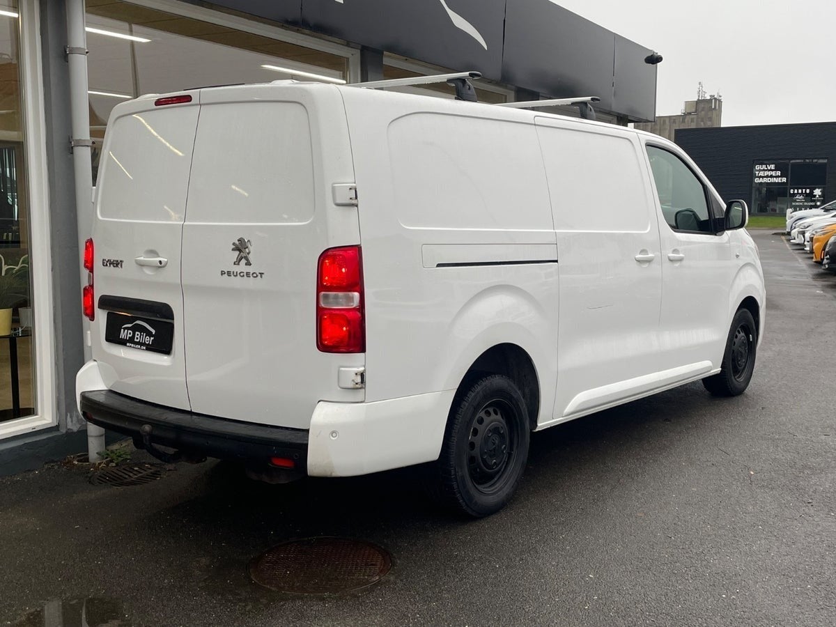 Billede af Peugeot Expert 2,0 BlueHDi 122 L3 Ultimate EAT8 Van