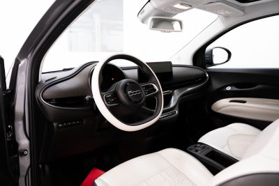 Fiat 500e la Prima